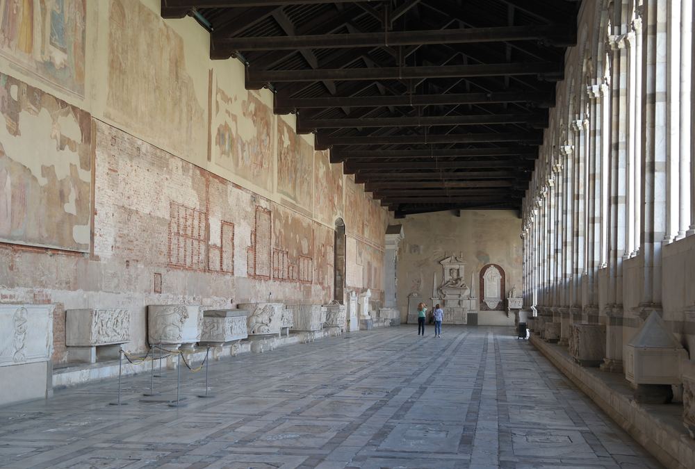 Les galeries et les fresques du Camposanto de Pise